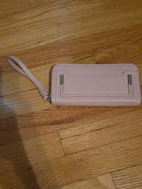 Tahari Pebbled Dusty Rose Card Wrist Wallet